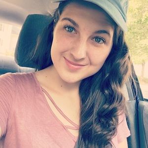 Meet your Posher, Miriam